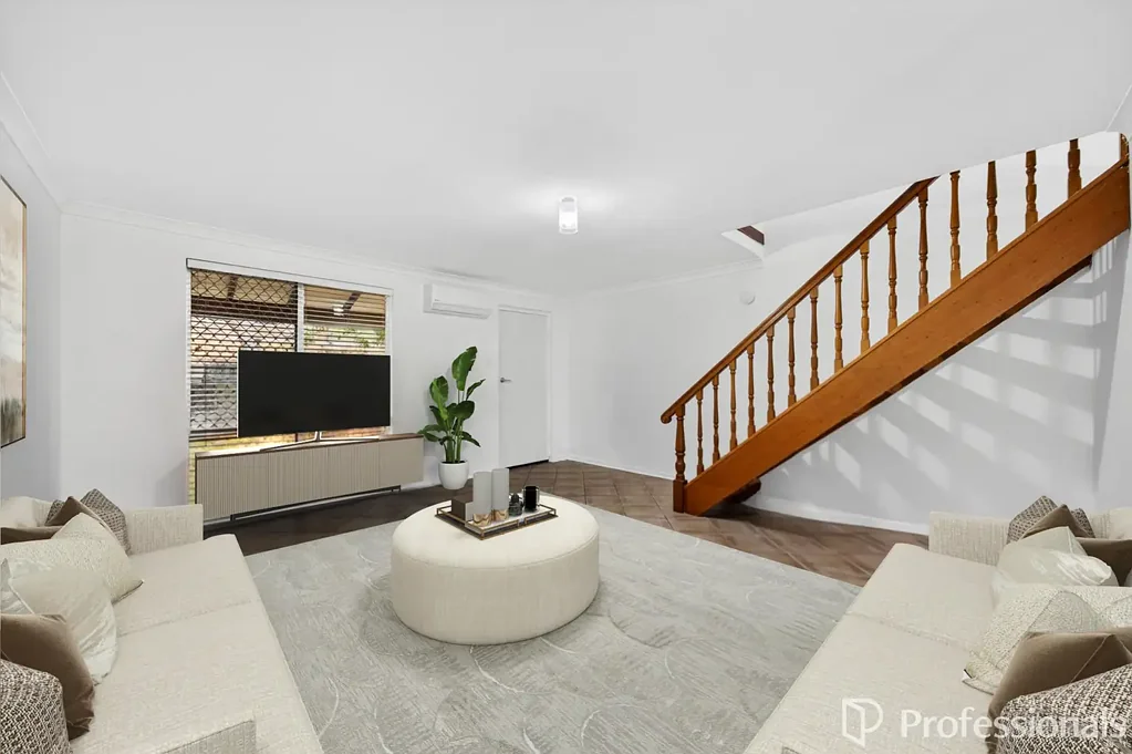 Maylands 2침실 Motivated Seller reduced price - call for your inspection!