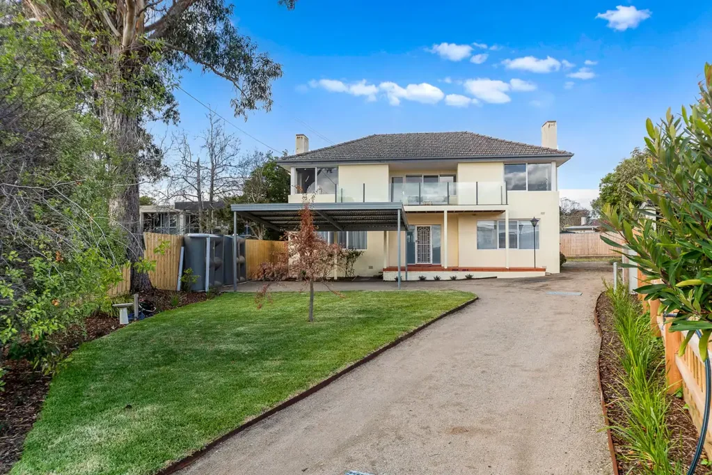 Frankston South 4침실 Grand Comfort with Beach & Cafes at Your Door