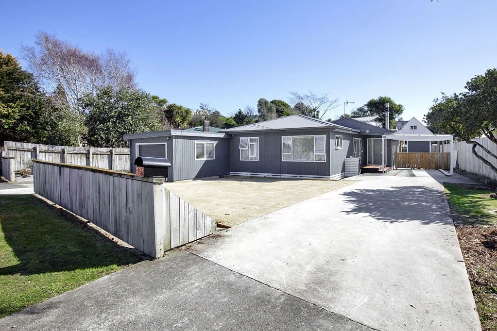 Raumati Beach 3部屋 Seize the Opportunity in Raumati Beach