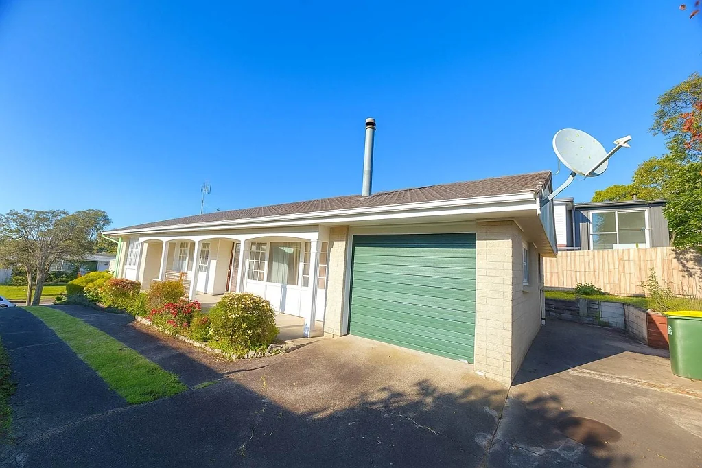 Sunny 3-Bedroom Home