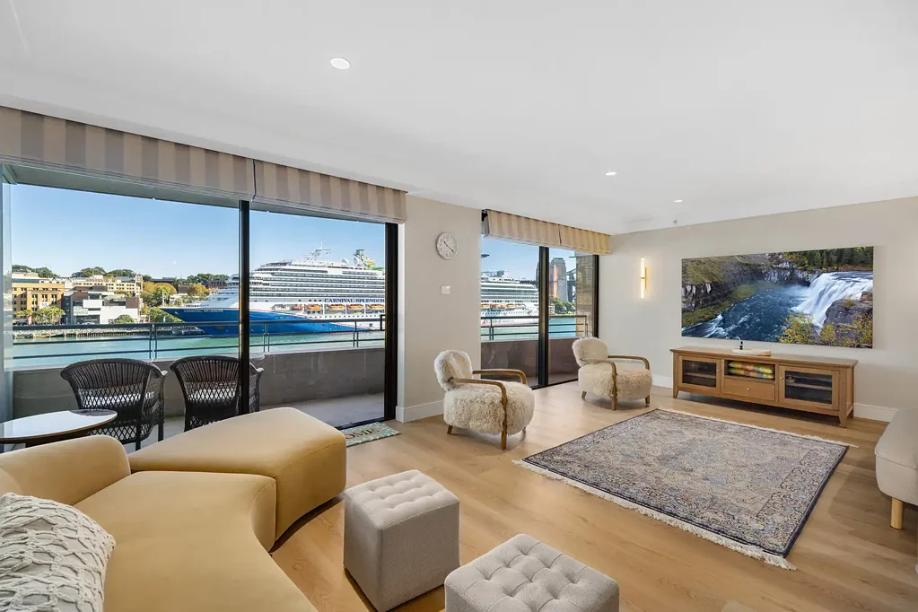 Executive Fully Furnished City Living in a Prime Sydney CBD Location