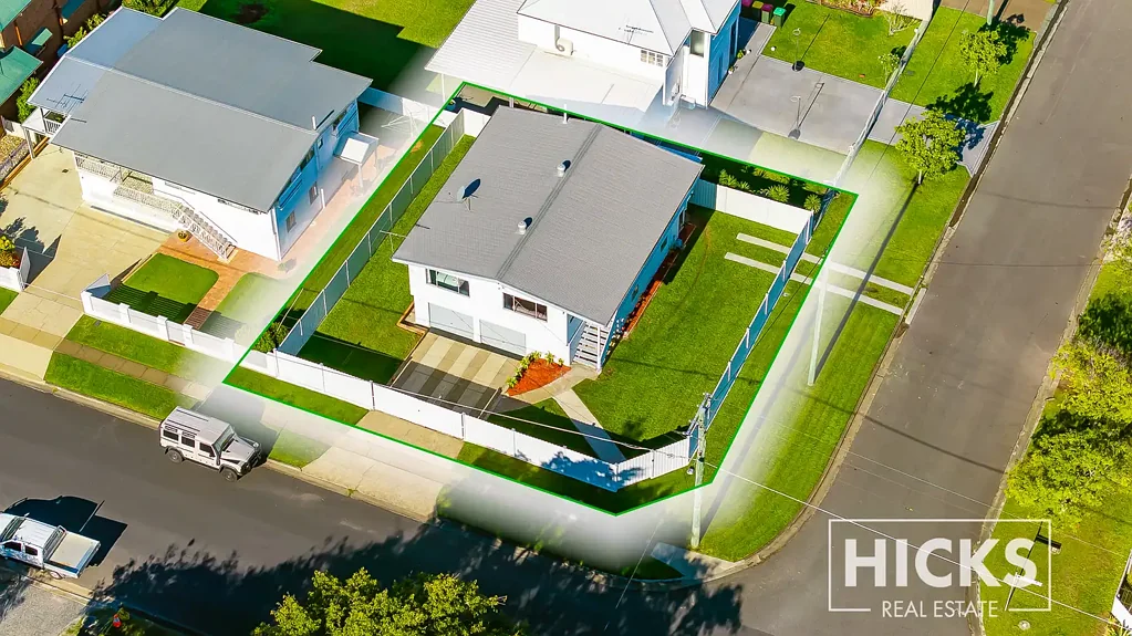 Virginia 3房 全面翻新住宅 开放式布局 双车库便利 中心地段 Virginia生活 Move Straight In – Renovated Family Home on a Corner Block