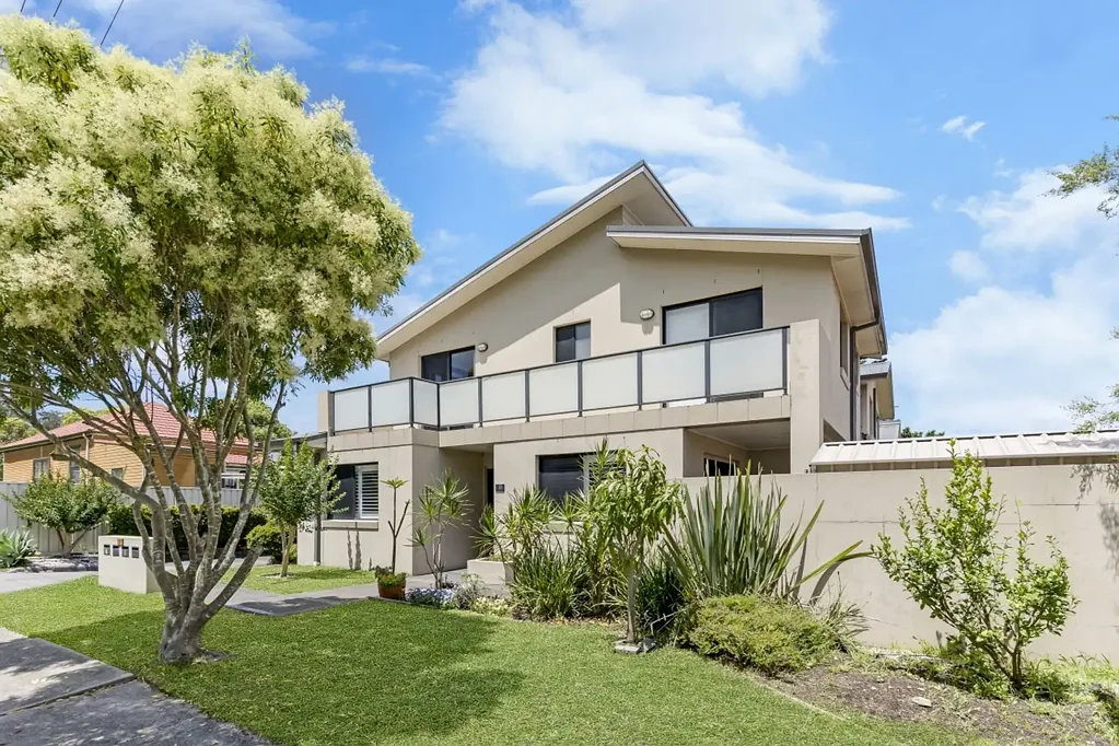Warners Bay 3Moenga Lifestyle, Location and Low Maintenance