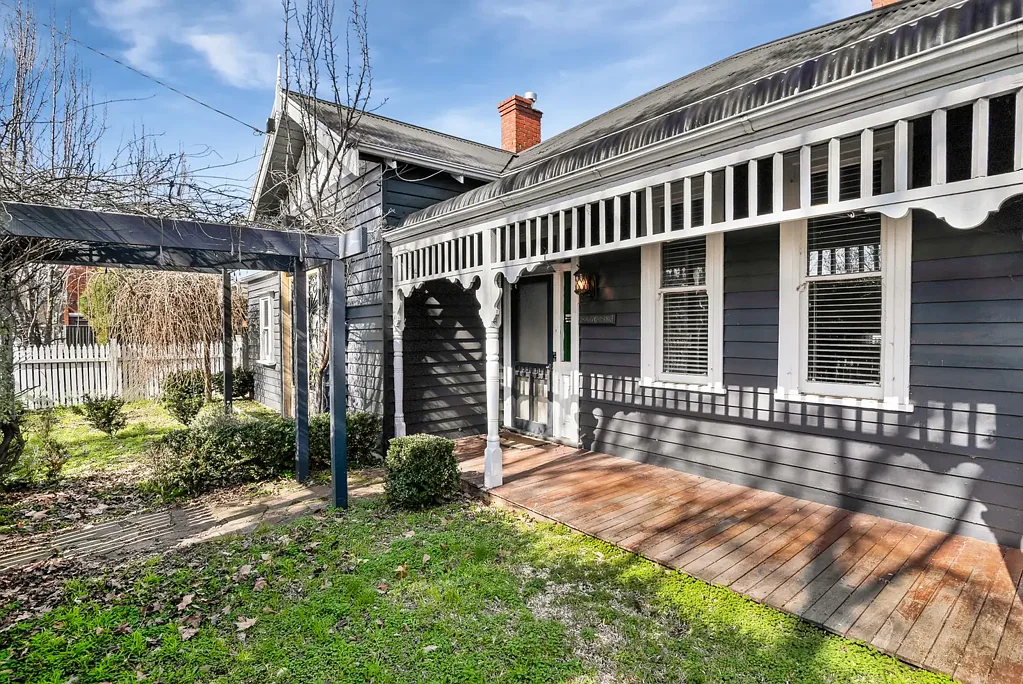 Heathcote 4房  CHARMING PERIOD HOME WITH COMMERCIAL POTENTIAL