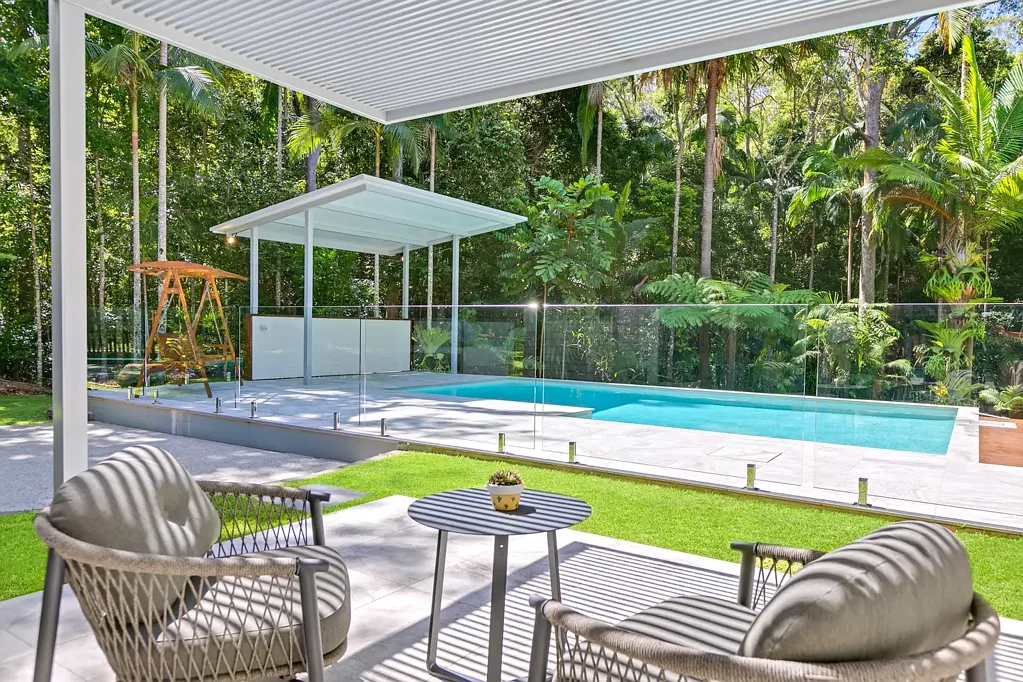 Palmwoods 4कमरा Rainforest Retreat: Luxury Living Meets Serene Seclusion