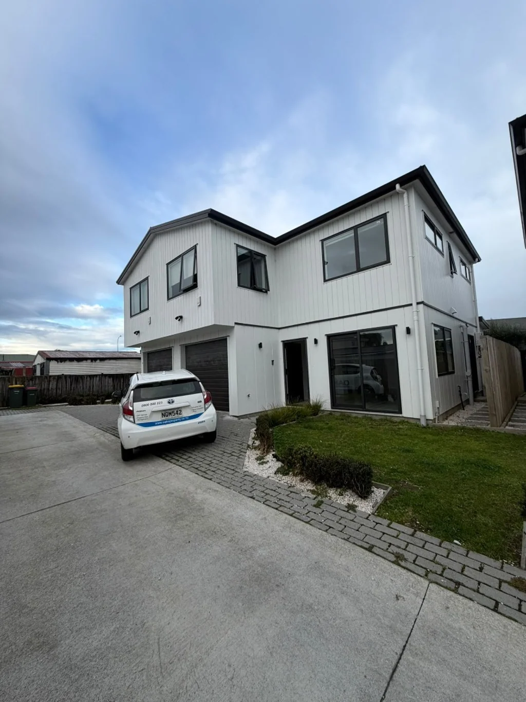 PAPAKURA, 4 BEDROOM