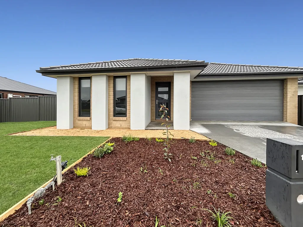 BRAND NEW LUXURY IN THE HEART OF WITT STREET ESTATE