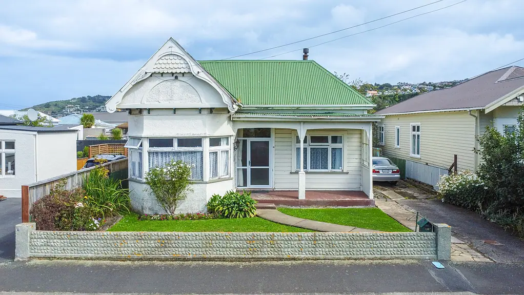 Saint Kilda 4 Bedroom To Be Sold By Auction