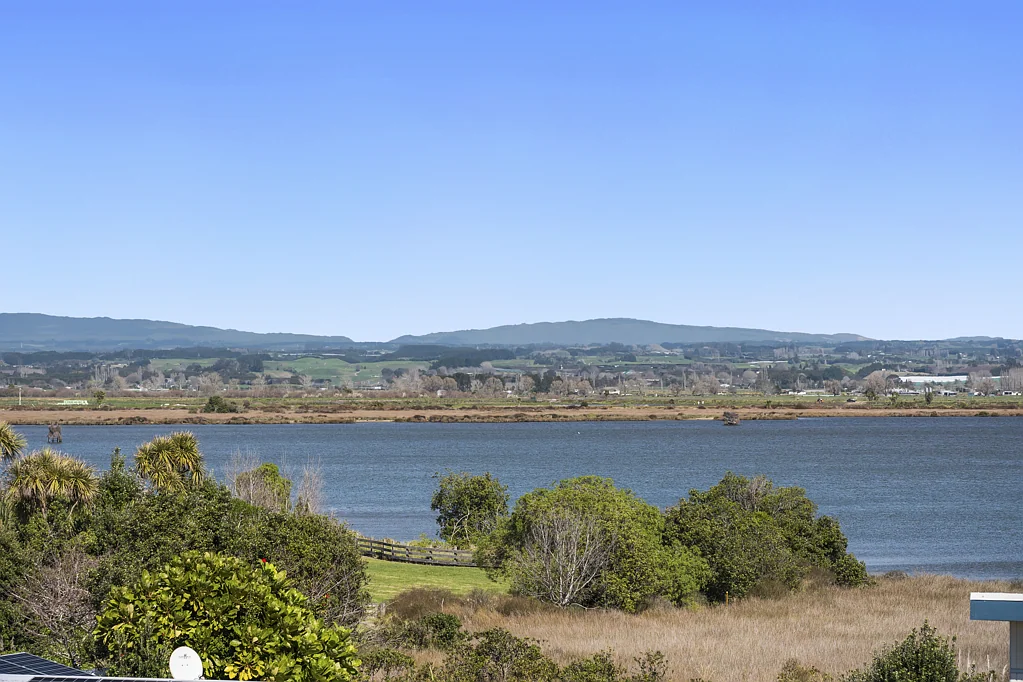 575 Pukehina Parade, Pukehina, Western Bay of Plenty, Bay of Plenty