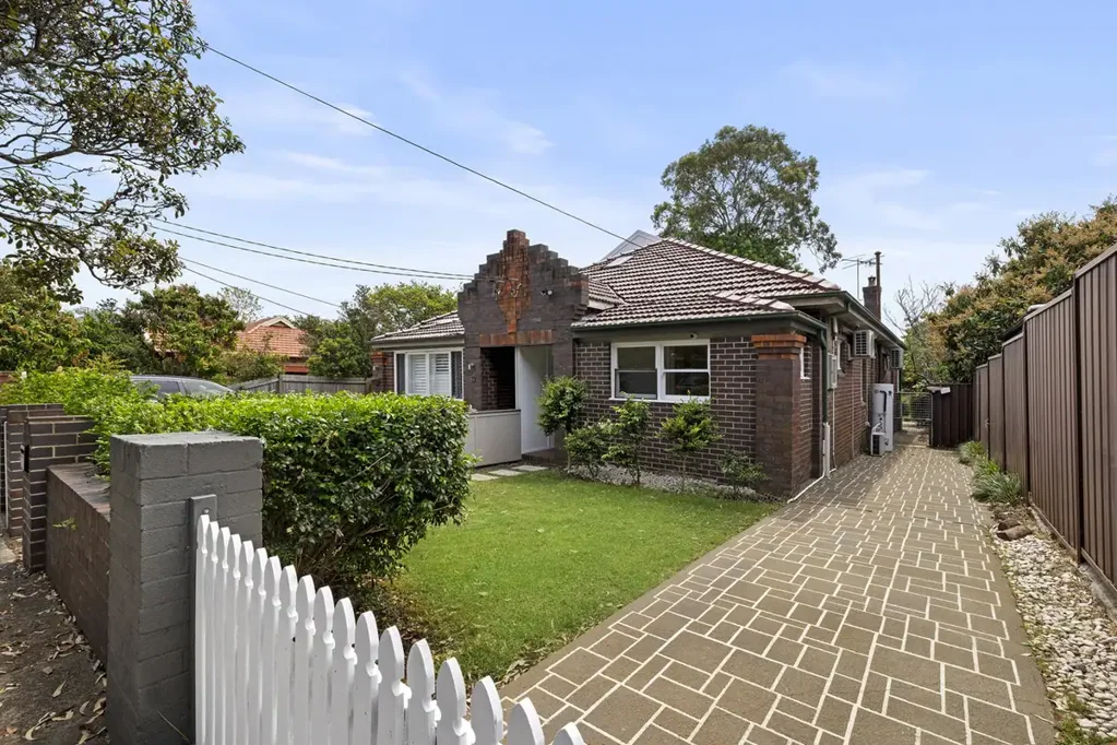 Strathfield 2 Slaapkamer Style, Space and Sunshine, Your Perfect Home Awaits!