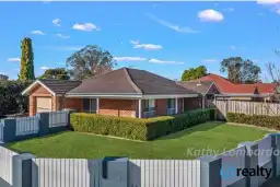 18 VALERIE ST, Tahmoor