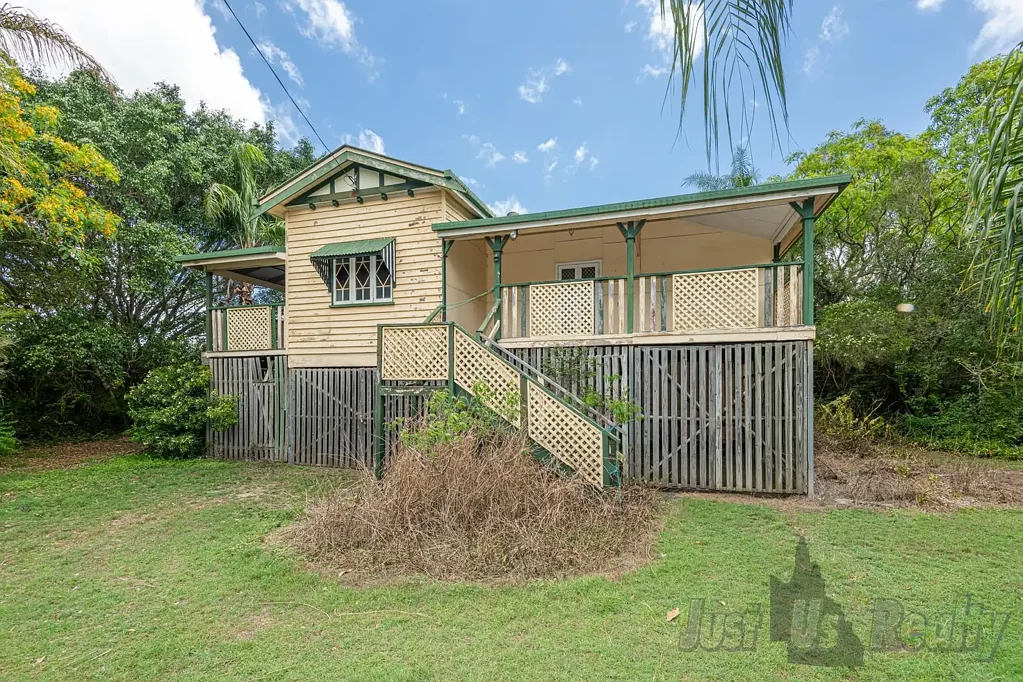 Alloway 3房  Spacious Acreage Property bordering Alloway and Calavos
