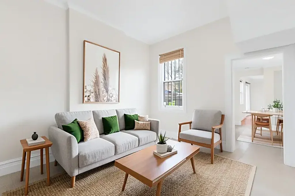 CLASSIC 3 BEDROOM TERRACE IN PERFECT LOCATION
