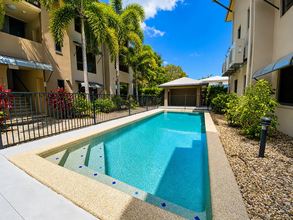 Top Floor - Spacious & Modern Two Bedroom Apartment