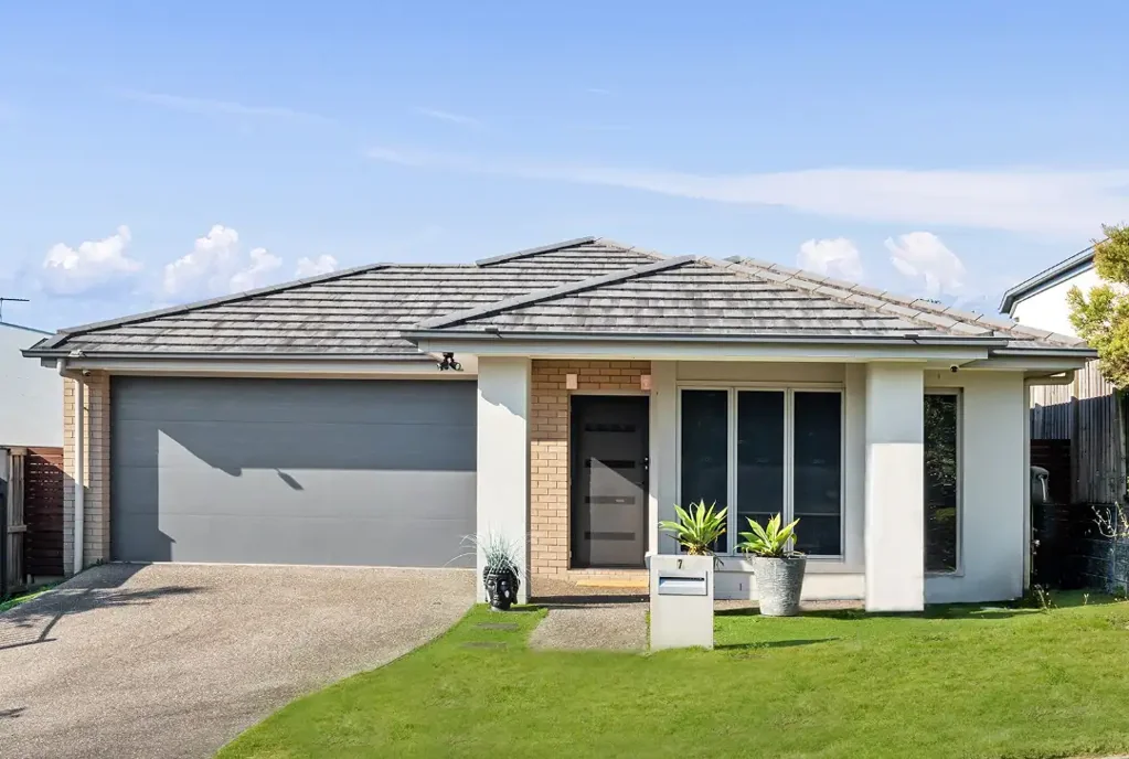Upper Kedron 4 Bedroom Private, Peaceful and Packed with Possibilities!