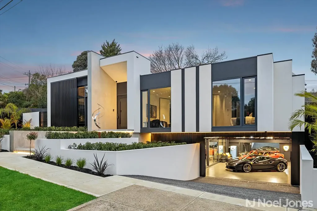 Doncaster East 5Moenga Italian Craftsmanship ‘One of One’