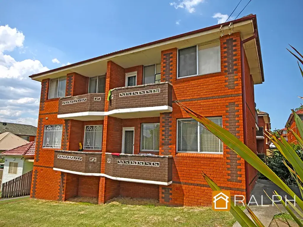 Over-sized 2 bedroom residence in prime location with a lock up garage