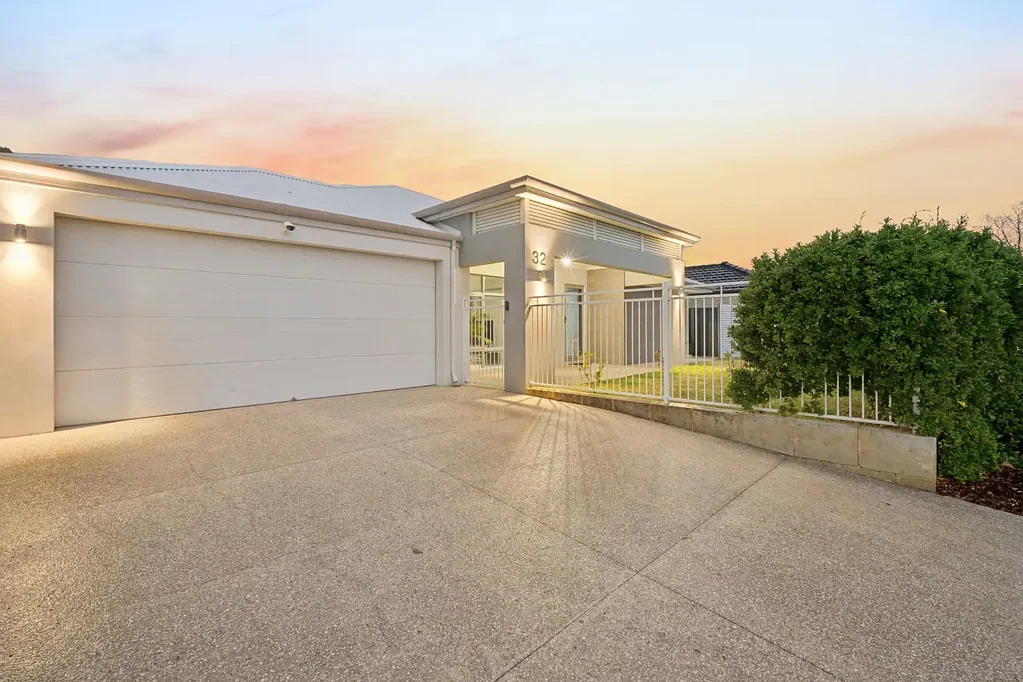 Aveley 4 Slaapkamer Luxury Family Living with Resort Style Entertaining in Aveley