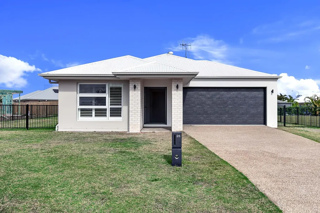 Beachside Living with Room for the Boat, Caravan & More - Just 200m to the Sand!