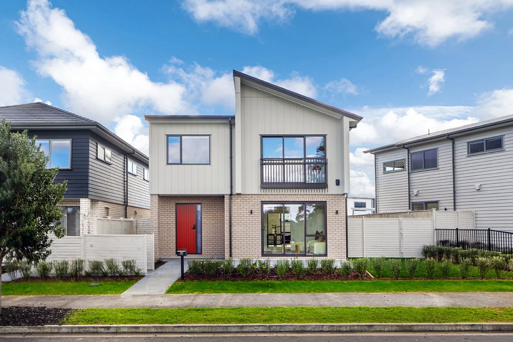 Conifer Grove 4房  Contemporary Standalone Home with Water Views