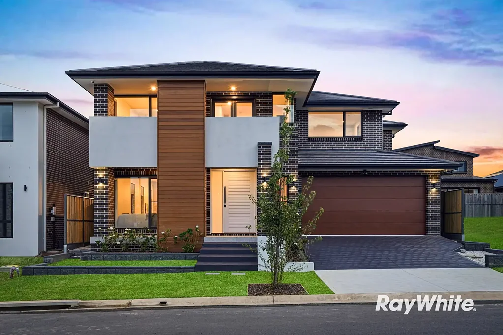 Box Hill 5部屋 Grand Luxury 47SQ Home featuring 4 Ensuites with Walk-in Robes !!!