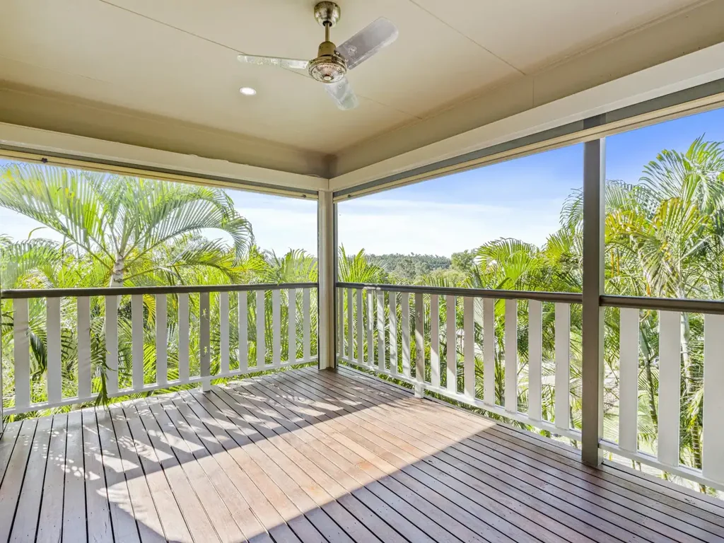 Pacific Pines 4ห้องนอน Elevated Family Living with Stunning Views on 1,387m²