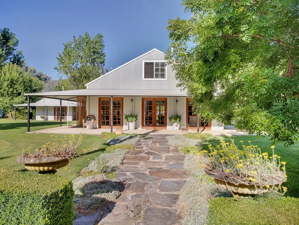 Jingellic Rural Lifestyle excellence in the heart of the Upper Murray.