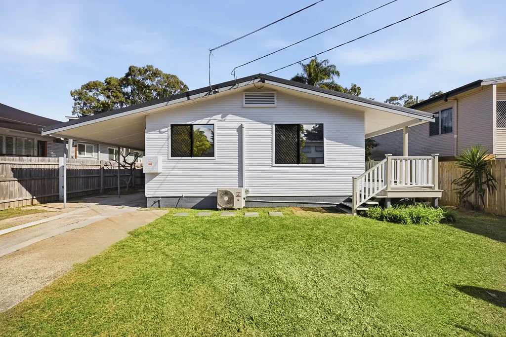 Wynnum 3غرفة نوم Freshly Updated Family Home in a Prime Bayside Location