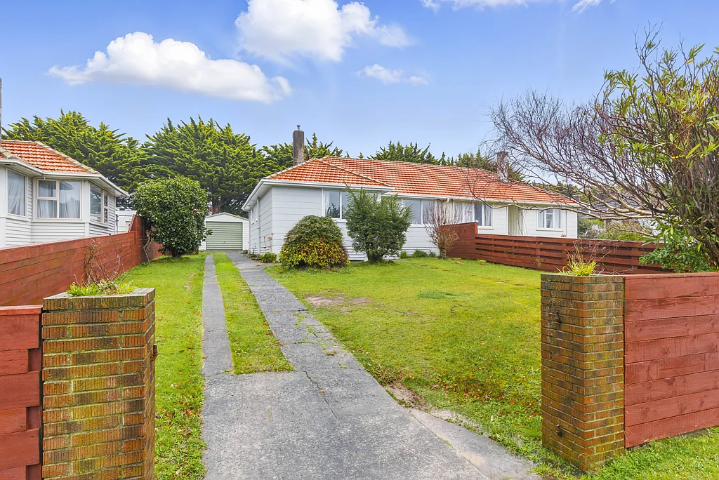 Titahi Bay 2chambre The beach is calling - and so is your first home!