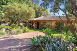 8/1 Poets Lane, Kalamunda