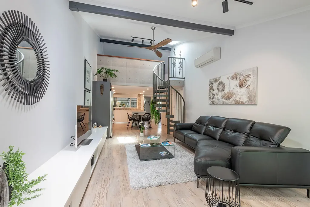 Noosaville 2房  The Epitome of Elegance and Functionality