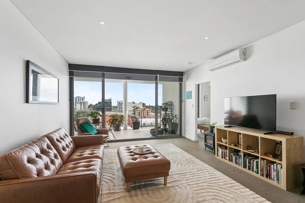 West Perth 2Zimmer Vista Views, Expansive Balcony & Premium Inner-City Living