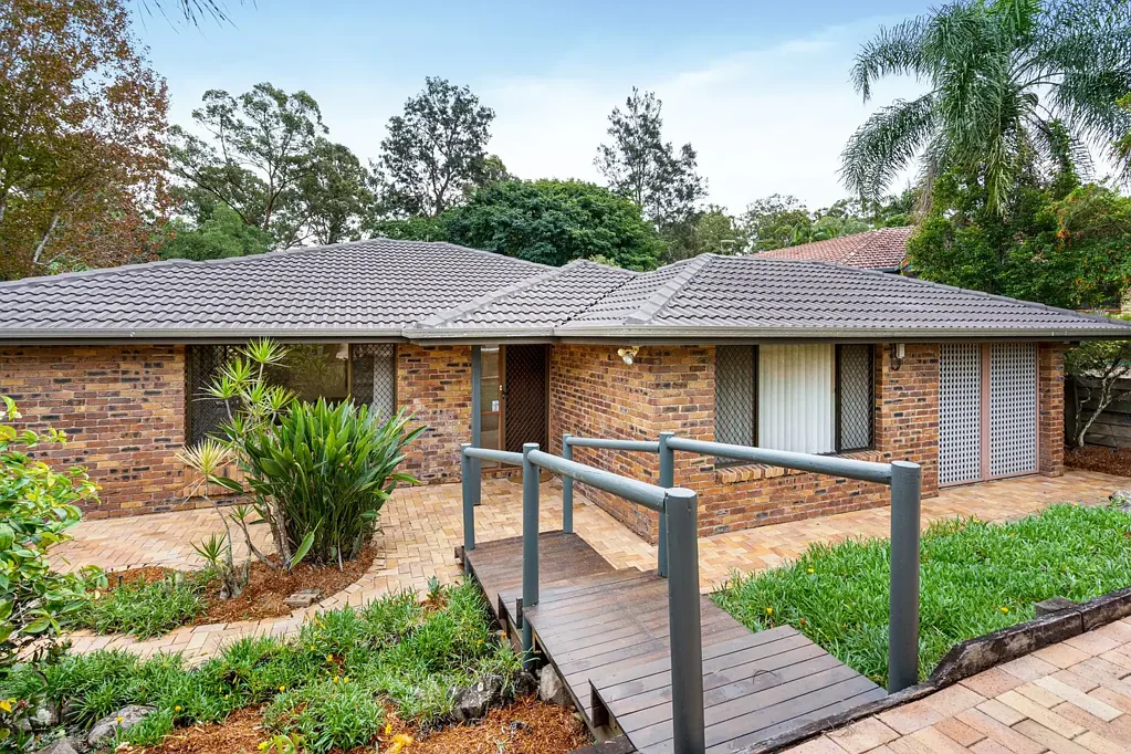 Chapel Hill 3Kwarto A Generous 3 Bedroom Chapel Hill Home Ready for Its Next Chapter!