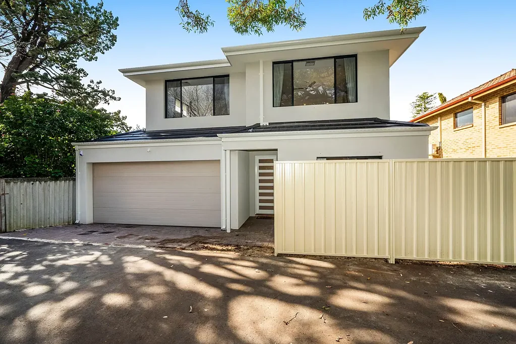 MARVELOUS MODERN HOME IN MEGALONG