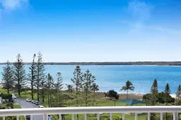 25/5-7 Oatland Esplanade, Runaway Bay