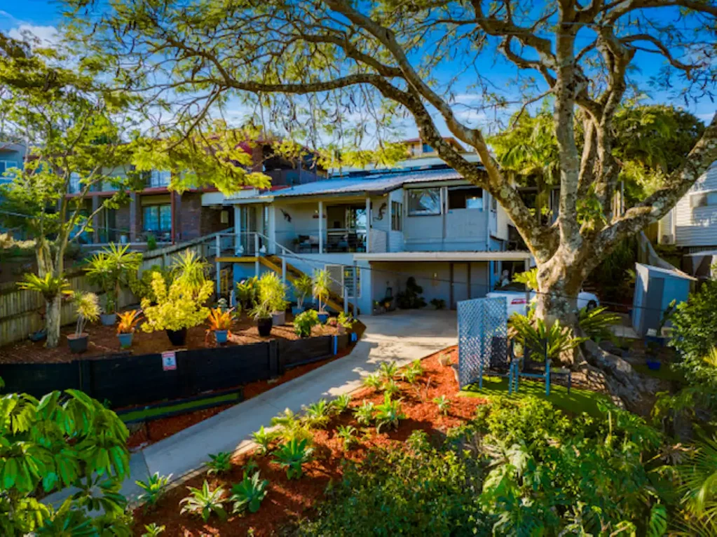 Bilambil Heights 3房  Panoramic Broadwater Views & Dual-Living Flexibility in Bilambil Heights