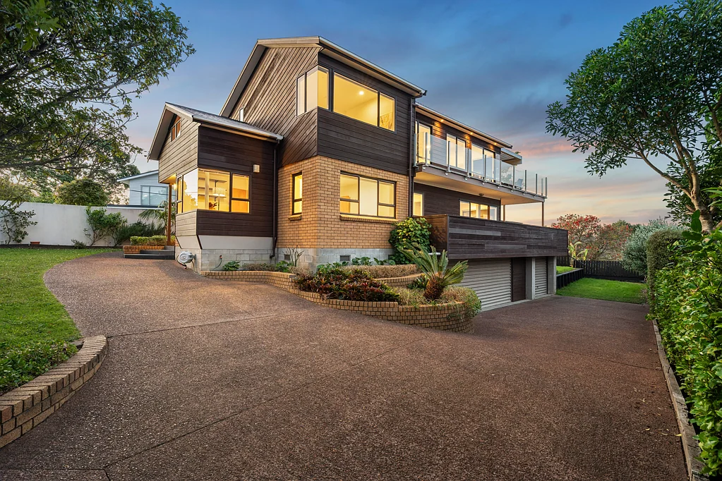 19 Sunrise Avenue, Murrays Bay, North Shore City, Auckland