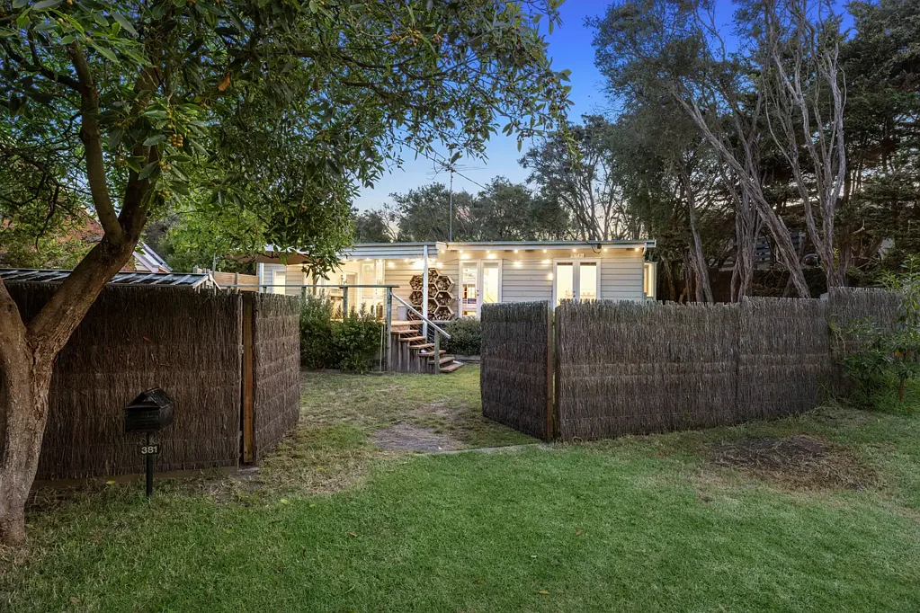 381 Sandy Road, St Andrews Beach, VIC 3941