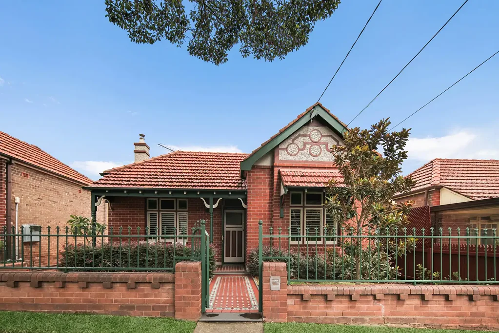 6 Woodside Avenue, Hurlstone Park, NSW 2193