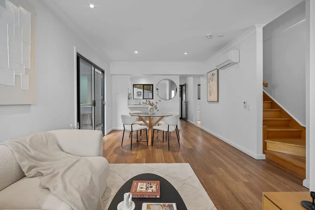 Indooroopilly 3Kwarto Private, updated townhouse in boutique complex