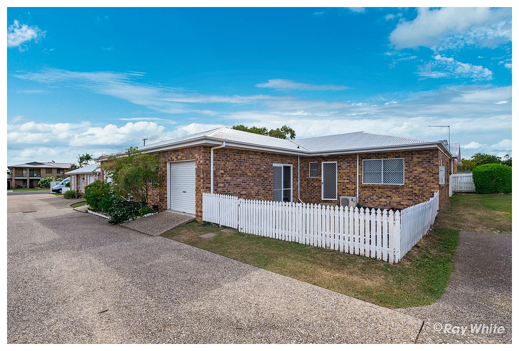 4/3 Kingfisher Parade, Norman Gardens, QLD 4701