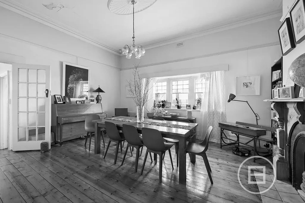 24 Charnwood Crescent, St Kilda, VIC 3182