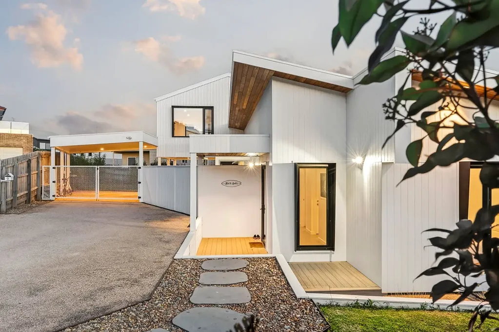 Apollo Bay 4ਬੈੱਡਰੂਮ Coastal Sophistication with Custom Design and Construction