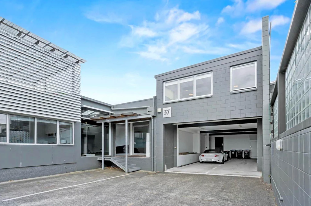 Grey Lynn  CHARACTER GREY LYNN OFFICE