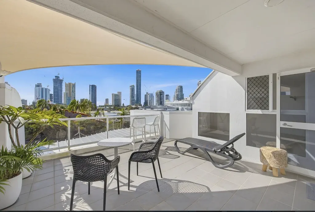 Surfers Paradise 2غرفة نوم Penthouse Style Apartment on Chevron Island – Main River & Skyline Views