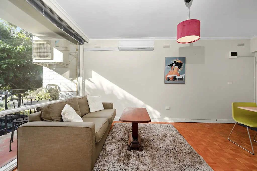 Fully Furnished Elwood Apartment with Balcony - Water Included!