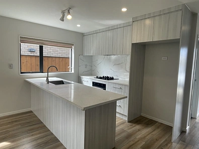 6 Softwood Avenue, Takanini 3 bedrooms 2 bathrooms