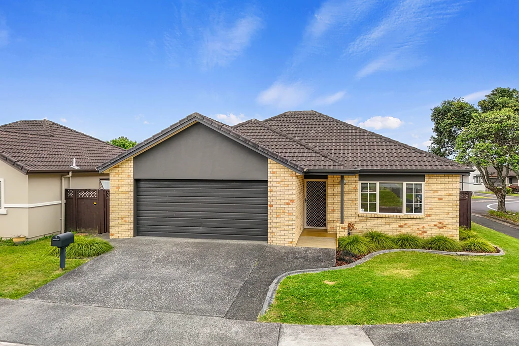 17 Espalier Drive, Henderson, Waitakere City, Auckland