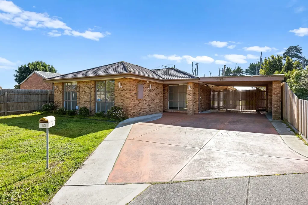 Spacious Family Home with Huge Yard & Exceptional Convenience