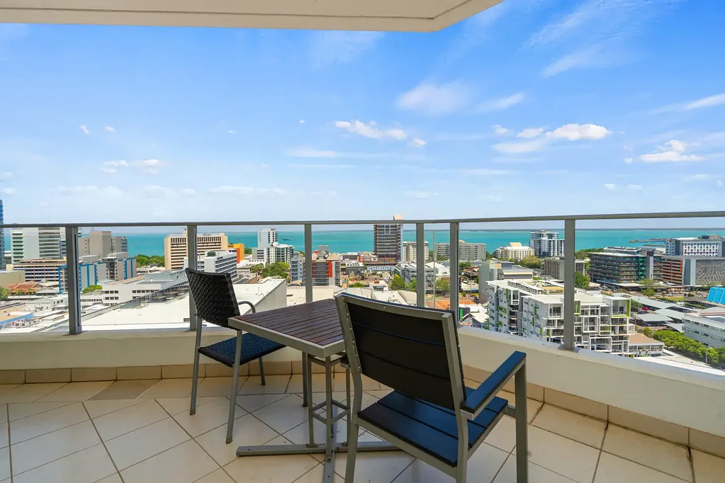 Darwin City 1બેડરૂમ Harbour Views and a Standout Location